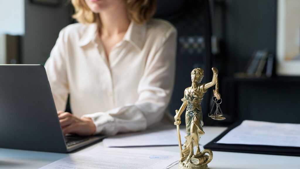 Commercial Litigation Attorney Livingston