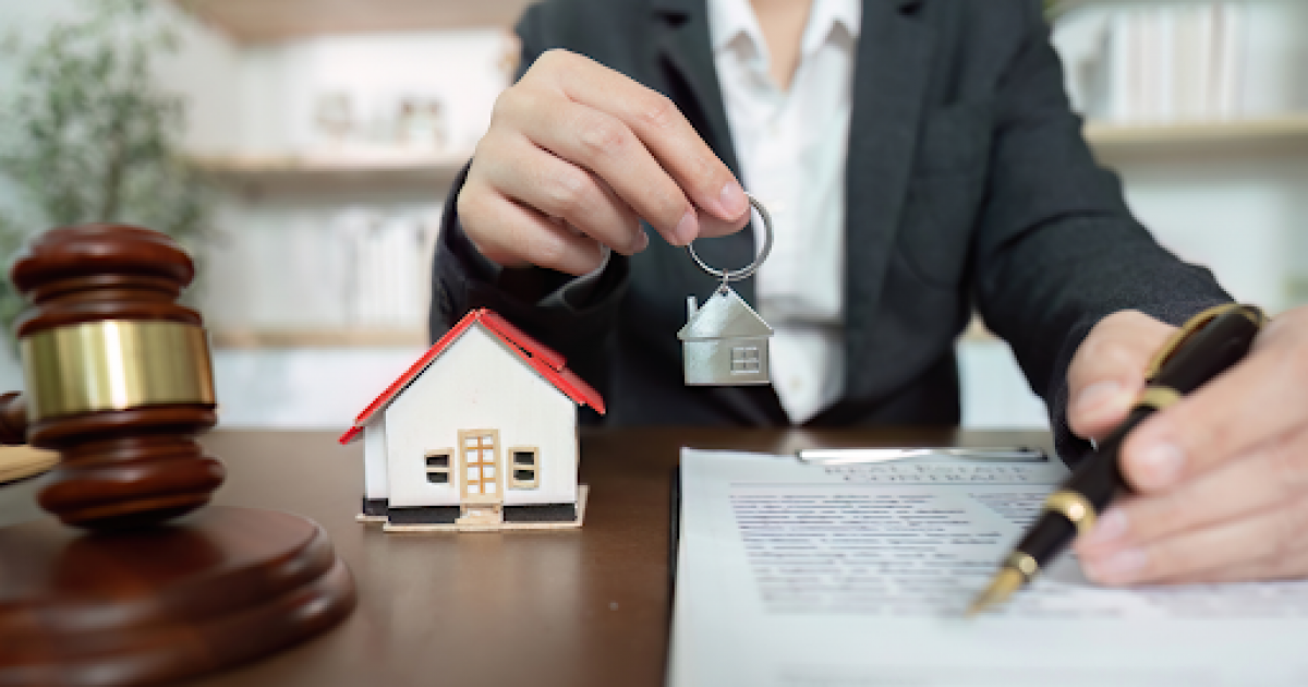 Commercial Real Estate Lease Lawyer
